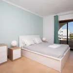 Apartamento The Concierge - Modern Salgados *